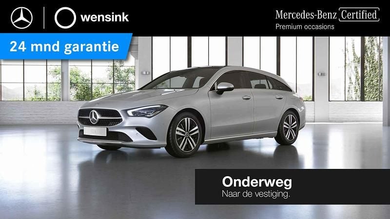 Wit (metallic) Gebruikt 2021 Mercedes CLA200 Shooting Brake Business Stationwagen | € 26.850 (Eerlijke prijs) - Afbeelding 1/4