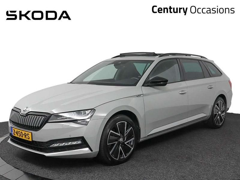 Grijs Gebruikt 2024 Skoda Superb Business Line Stationwagen | € 37.800 (Duur) - Afbeelding 1/4