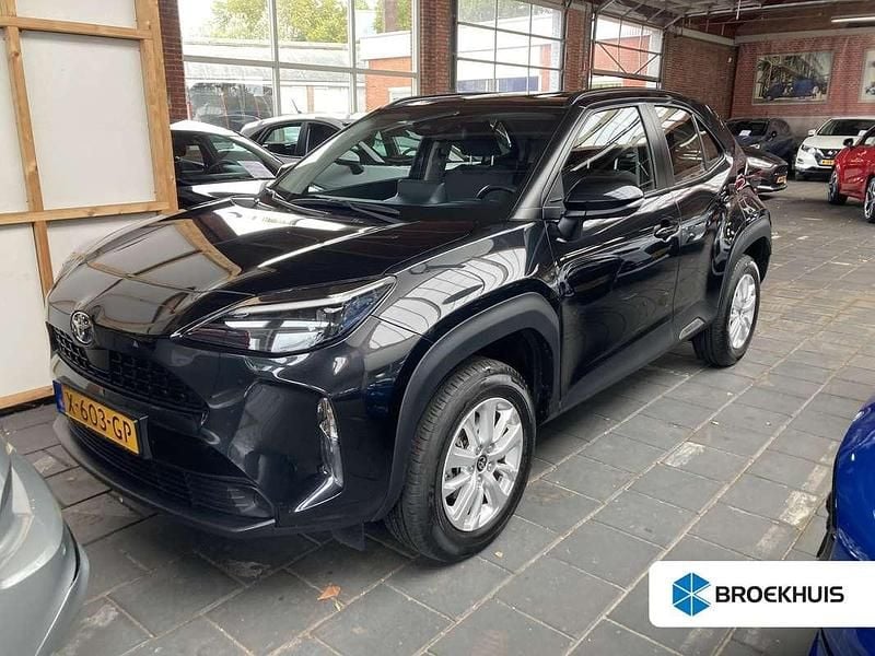 Zwart Gebruikt 2023 Toyota Yaris Cross Active SUV | € 24.900 (Super prijs) - Afbeelding 1/4
