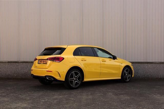 Occasion Mercedes A250 AMG line 235 PK (172 kW) 2021 Geel Hatchback