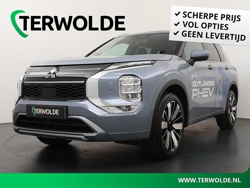 Grijs Gebruikt 2025 Mitsubishi Outlander Instyle SUV | € 55.900 - Afbeelding 1/4