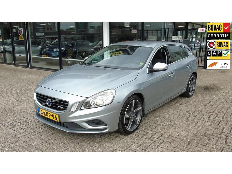 Grijs Gebruikt 2013 Volvo V60 R-Design Stationwagen | € 12.895 (Duur) - Afbeelding 1/4
