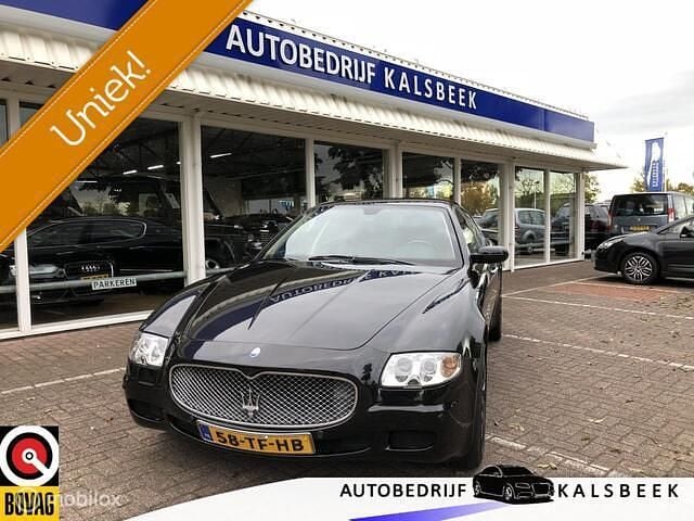 Zwart Occasion 2006 Maserati Quattroporte Sedan | € 16.499 (Eerlijke prijs) - Afbeelding 1/4