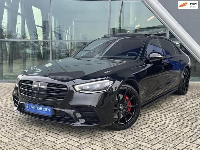 Zwart (metallic) Occasion 2022 Mercedes S580 AMG line Sedan | € 119.950 (Super prijs) - Afbeelding 1/4