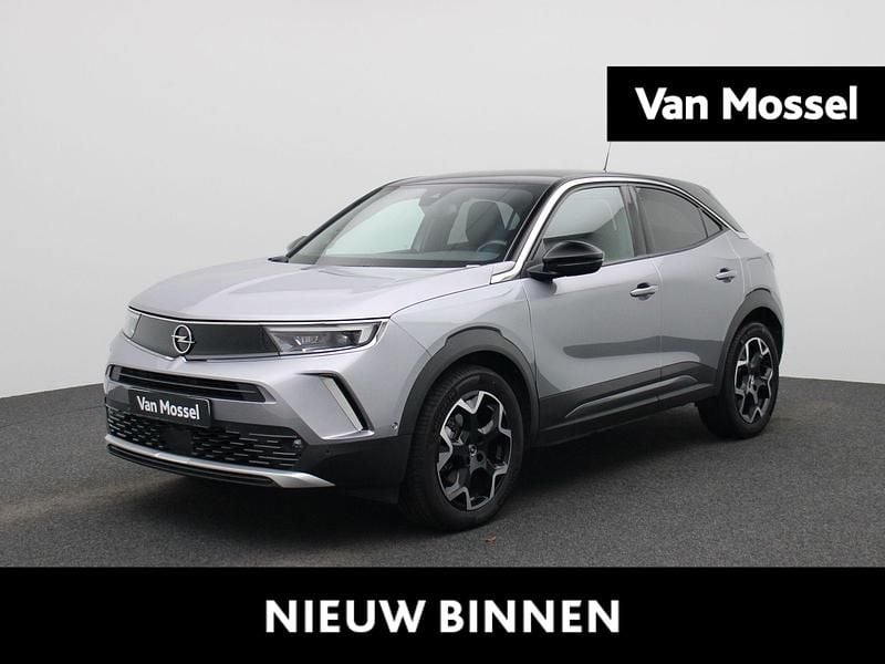 Grijs Gebruikt 2023 Opel Mokka-e Ultimate SUV | € 22.900 (Eerlijke prijs) - Afbeelding 1/4