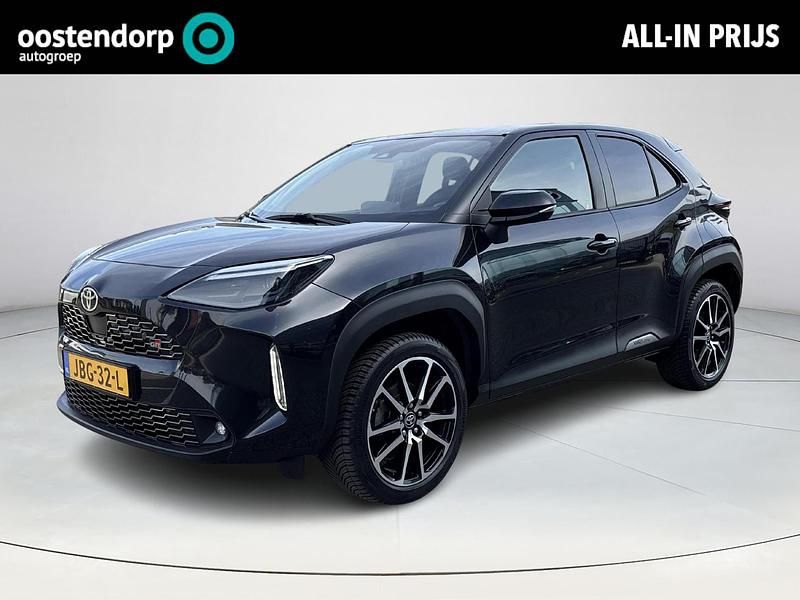 Zwart Gebruikt 2023 Toyota Yaris Cross Sport SUV | € 30.945 (Eerlijke prijs) - Afbeelding 1/4