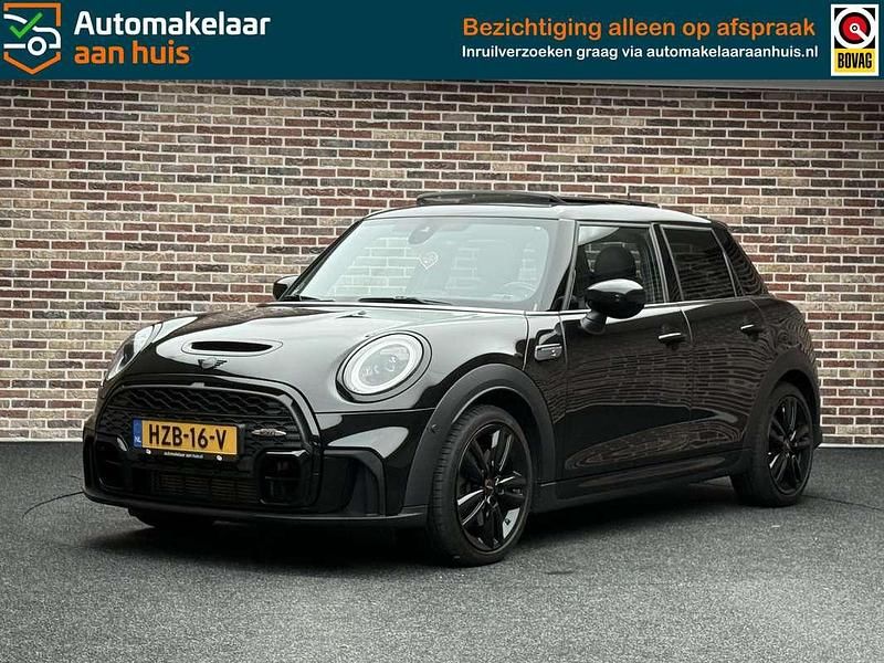 Zwart Gebruikt 2021 Mini Cooper S Hatchback | € 27.950 (Eerlijke prijs) - Afbeelding 1/4