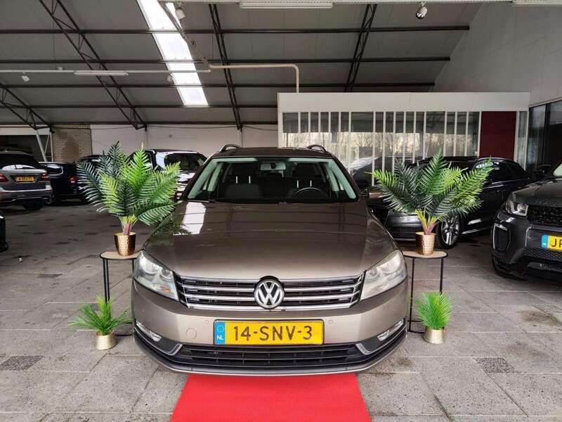 Bruin Gebruikt 2011 VW Passat Trendline Stationwagen | € 3.750 (Goede deal) - Afbeelding 1/3