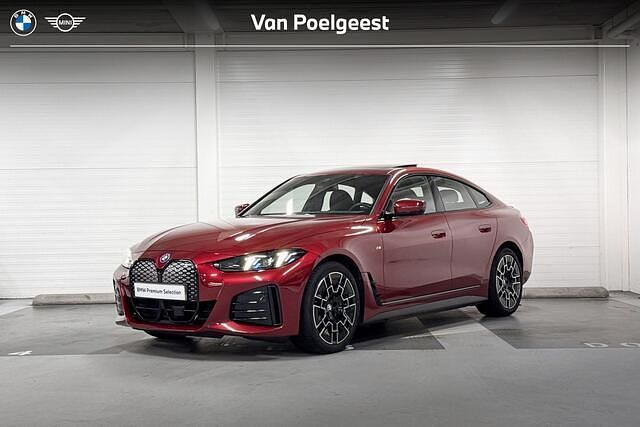 Rood Gebruikt 2025 BMW i4 M Sport Sedan | € 48.900 (Eerlijke prijs) - Afbeelding 1/4