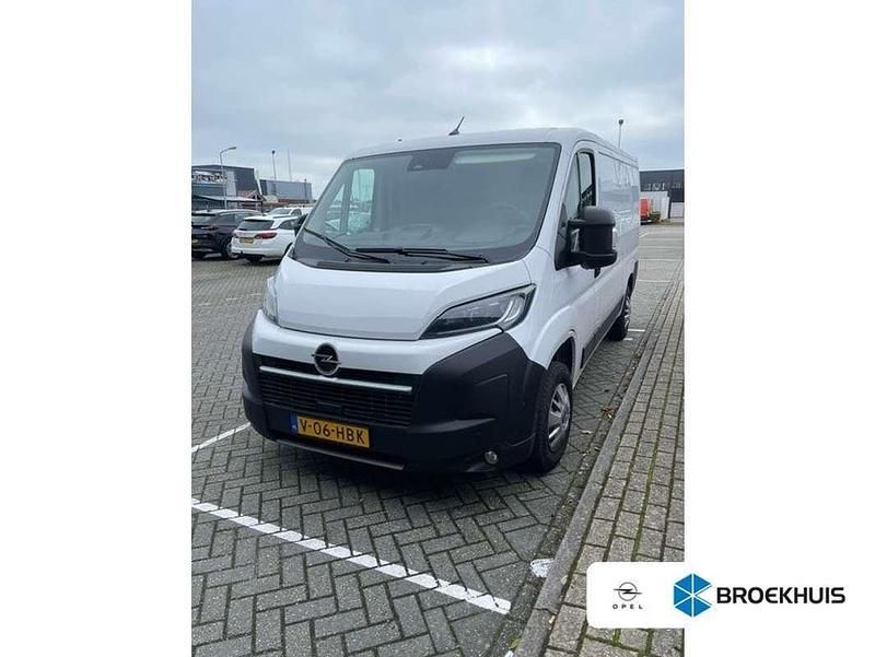Wit Gebruikt 2024 Opel Movano S Van | € 21.840 (Super prijs) - Afbeelding 1/4