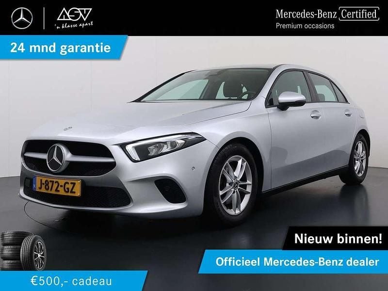 Grijs Gebruikt 2020 Mercedes A180 Business Hatchback | € 22.280 (Super prijs) - Afbeelding 1/4