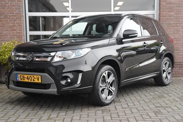 Zwart Gebruikt 2015 Suzuki Vitara SUV | € 15.950 (Eerlijke prijs) - Afbeelding 1/4
