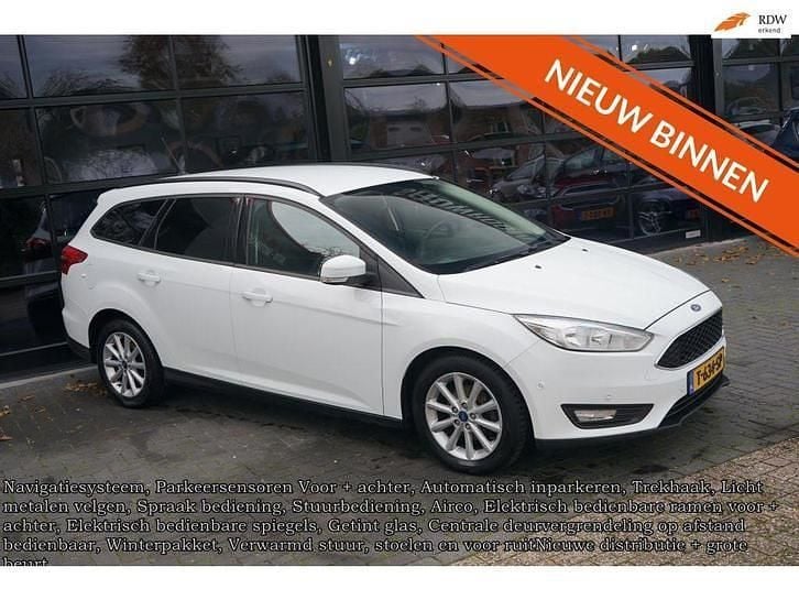 Wit Gebruikt 2017 Ford Focus Trend Stationwagen | € 10.940 (Iets duurder) - Afbeelding 1/4