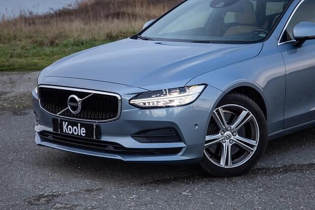 Occasion Volvo V90 Momentum 254 PK (186 kW) 2017 Blauw Stationwagen