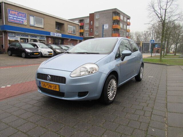 Blauw Gebruikt 2006 Fiat Punto Hatchback | € 2.450 (Eerlijke prijs) - Afbeelding 1/4