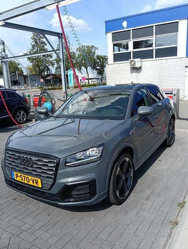 Grijs Gebruikt 2018 Audi Q2 S-Line SUV | € 18.750 (Iets duurder) - Afbeelding 1/4