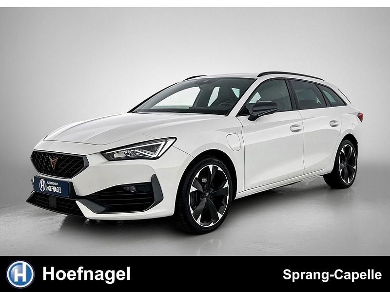 Wit Occasion 2022 Cupra Leon VZ Stationwagen | € 22.800 (Goede deal) - Afbeelding 1/3
