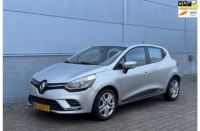 Grijs Occasion 2016 Renault Clio IV Zen Hatchback | € 5.999 (Eerlijke prijs) - Afbeelding 1/4