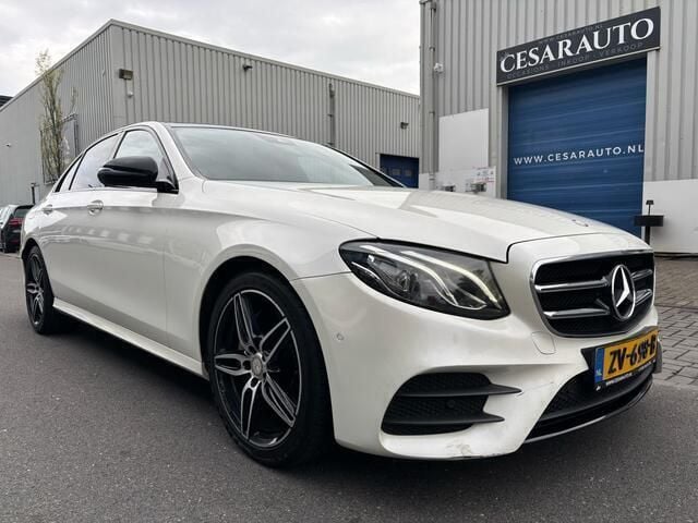 Wit Gebruikt 2016 Mercedes E220 Prestige Sedan | € 24.999 (Eerlijke prijs) - Afbeelding 1/4