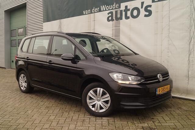 Occasion VW Touran Edition 110 PK (80 kW) 2018 Zwart, metallic lak MPV