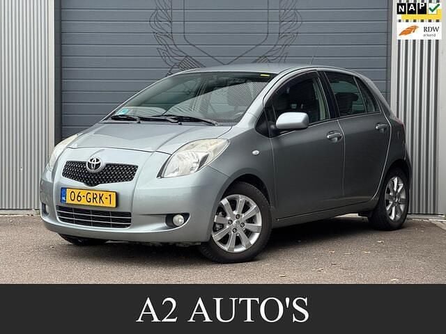 Grijs Gebruikt 2008 Toyota Yaris Executive Hatchback | € 3.950 (Goede deal) - Afbeelding 1/4