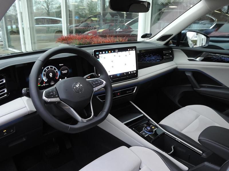 Occasion VW Tiguan IQ Drive 150 PK (110 kW) 2024 Blauw (metallic) SUV