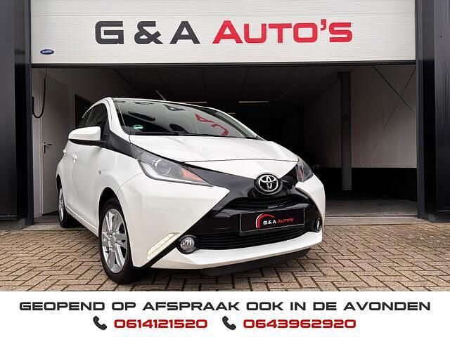 Occasion Toyota Aygo X-clusiv 69 PK (50 kW) 2015 Wit Hatchback