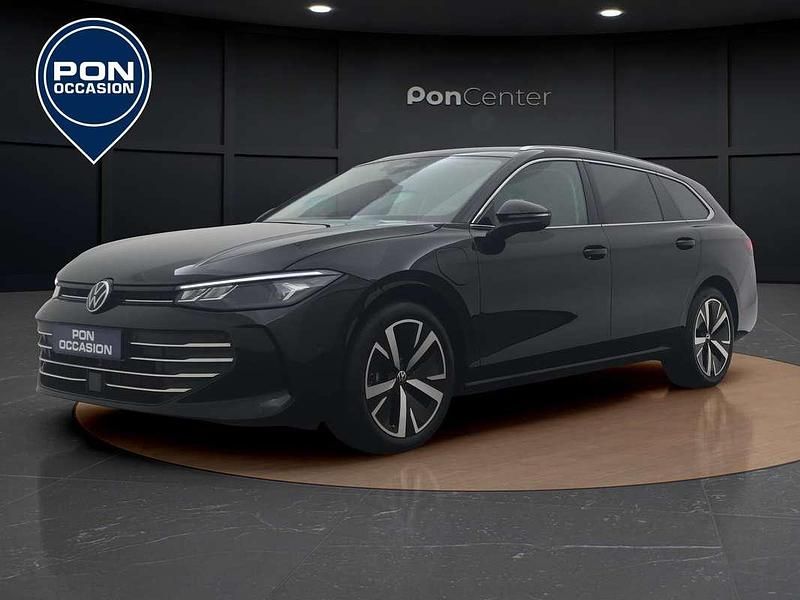 Zwart Gebruikt 2024 VW Passat Business Stationwagen | € 41.950 (Iets duurder) - Afbeelding 1/3