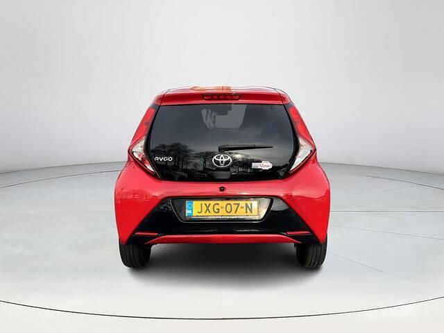 Occasion Toyota Aygo X-play 72 PK (52 kW) 2021 Rood Hatchback