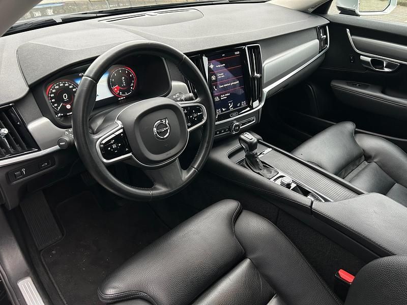 Occasion Volvo V90 Momentum 2017 Zwart Stationwagen