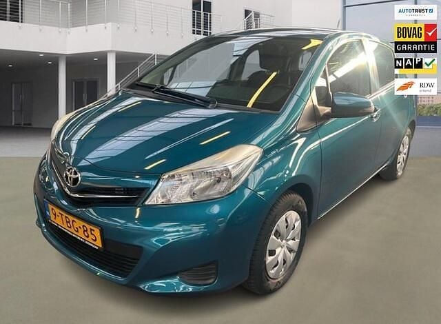 Groen Gebruikt 2014 Toyota Yaris Hatchback | € 9.950 (Goede deal) - Afbeelding 1/4