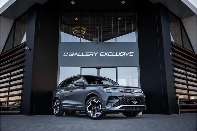Grijs Gebruikt 2024 VW Tiguan R-line Edition SUV | € 49.995 (Eerlijke prijs) - Afbeelding 1/4
