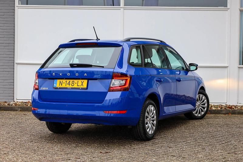 Occasion Skoda Fabia Ambition 95 PK (69 kW) 2021 Blauw Stationwagen