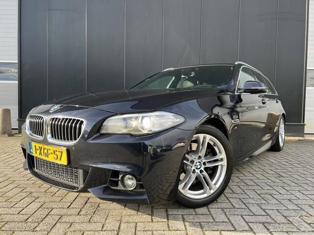 Zwart Gebruikt 2014 BMW 520 M Sport Stationwagen | € 11.995 (Eerlijke prijs) - Afbeelding 1/4