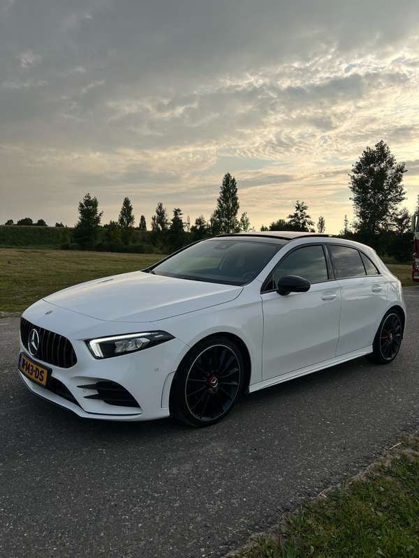 Wit Gebruikt 2019 Mercedes A200 Hatchback | € 28.000 (Iets duurder) - Afbeelding 1/4
