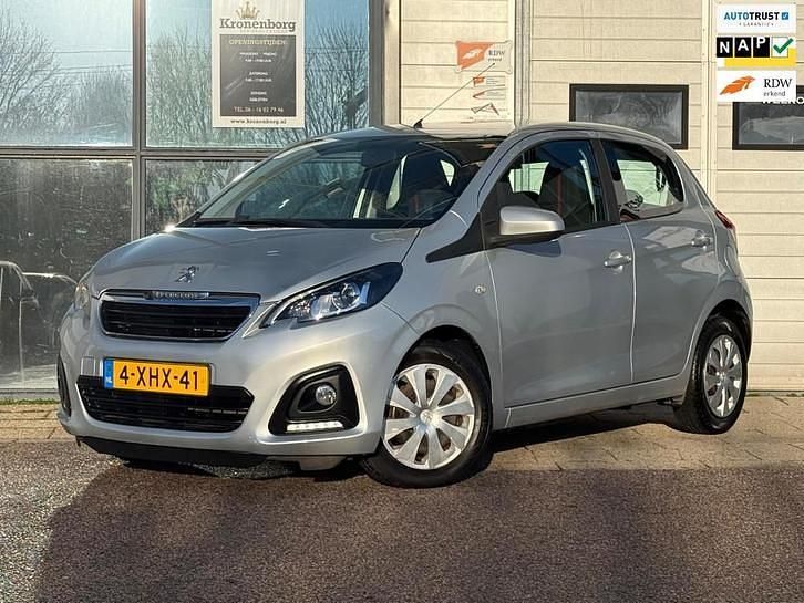 Grijs (metallic) Gebruikt 2014 Peugeot 108 Active Hatchback | € 6.750 (Eerlijke prijs) - Afbeelding 1/4