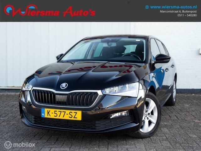 Zwart Gebruikt 2021 Skoda Scala Ambition Hatchback | € 12.450 (Goede deal) - Afbeelding 1/4
