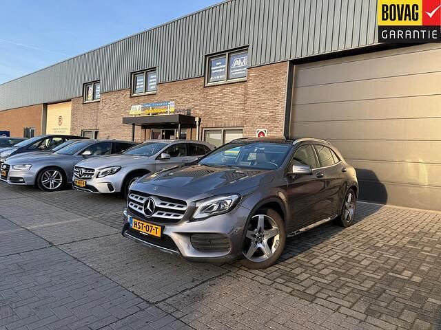 Grijs Occasion 2019 Mercedes GLA250 Premium Plus SUV | € 27.950 (Iets duurder) - Afbeelding 1/4