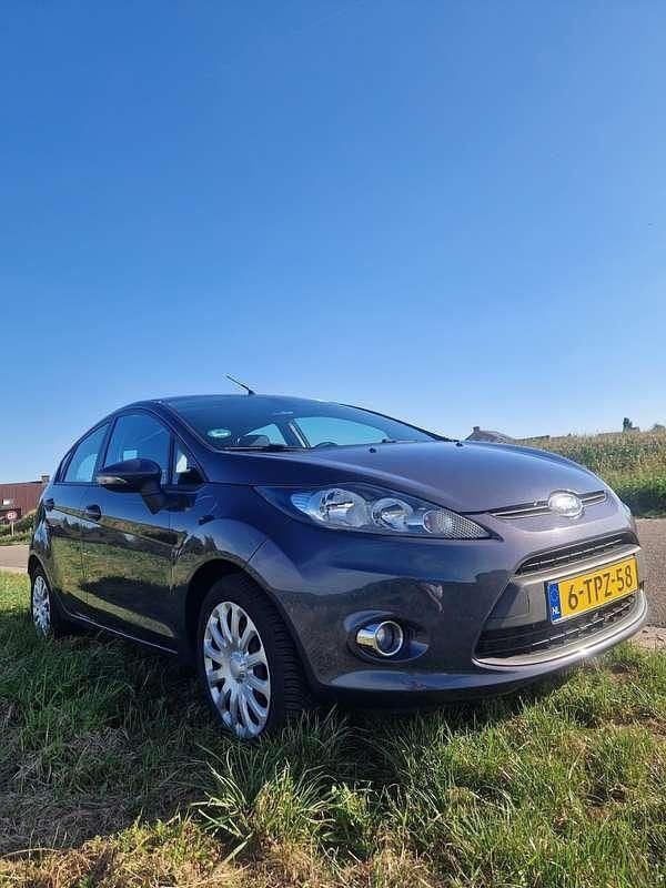 Grijs Gebruikt 2012 Ford Fiesta Trend Hatchback | € 3.350 (Goede deal) - Afbeelding 1/4