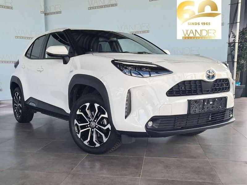 Wit Gebruikt 2022 Toyota Yaris Cross Team SUV | € 27.880 (Eerlijke prijs) - Afbeelding 1/4