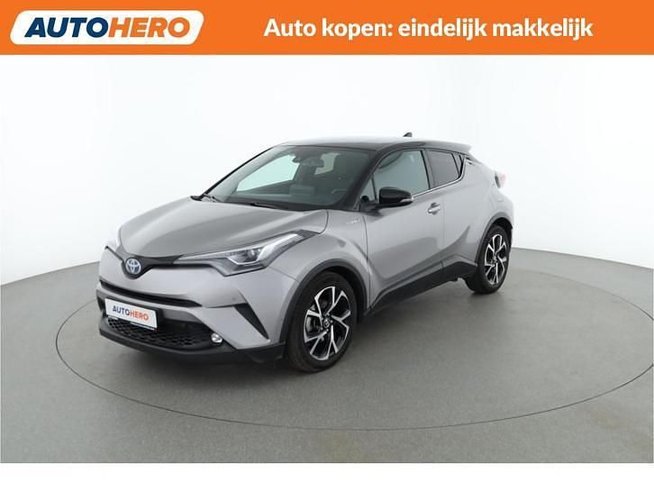 Grijs (metallic) Occasion 2018 Toyota C-HR Executive SUV | € 18.649 (Goede deal) - Afbeelding 1/4