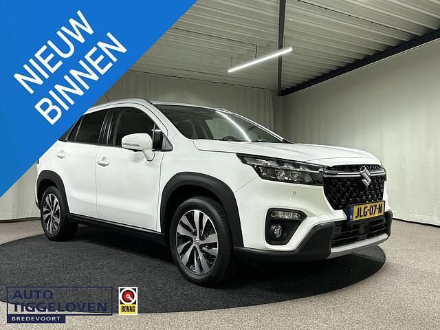 Wit Occasion 2022 Suzuki SX4 S-Cross Style SUV | € 26.200 (Eerlijke prijs) - Afbeelding 1/4