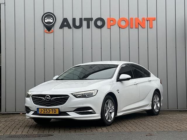 Occasion Opel Insignia Business 165 PK (121 kW) 2020 Wit Hatchback