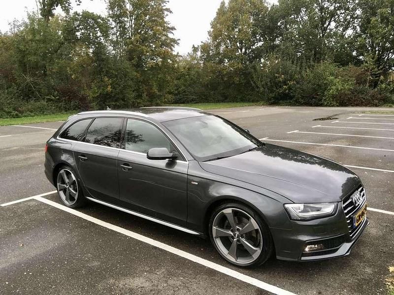 Grijs Occasion 2015 Audi A4 S-Line Stationwagen | € 12.450 (Eerlijke prijs) - Afbeelding 1/4