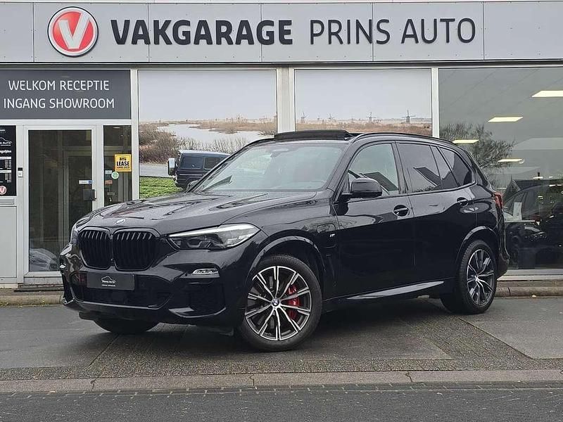 Zwart Occasion 2021 BMW X5 Executive SUV | € 54.390 (Goede deal) - Afbeelding 1/4