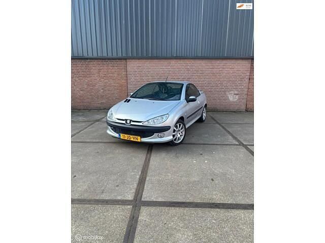 Occasion Peugeot 206 CC 136 PK (100 kW) 2002 Grijs Cabriolet