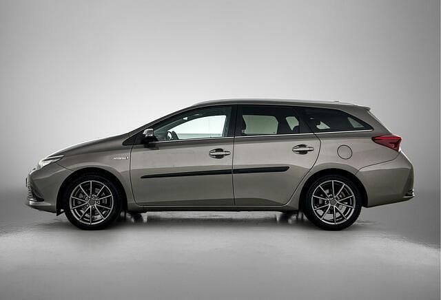 Occasion Toyota Auris Trend 136 PK (100 kW) 2016 Grijs metallic Hatchback