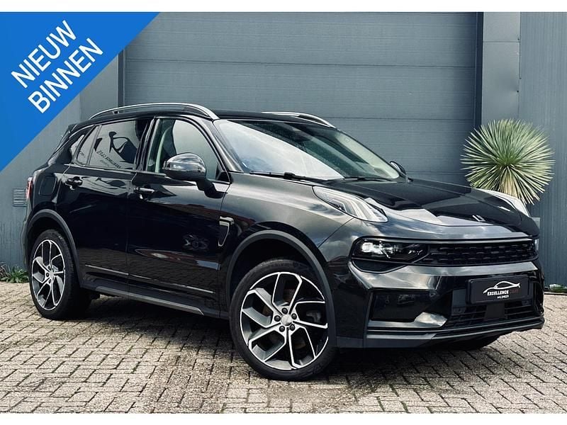 Zwart Gebruikt 2022 Lynk & Co 01 SUV | € 23.450 (Goede deal) - Afbeelding 1/4
