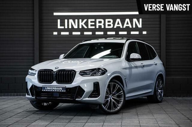 Grijs Gebruikt 2024 BMW X3 M Sport SUV | € 64.995 (Eerlijke prijs) - Afbeelding 1/3