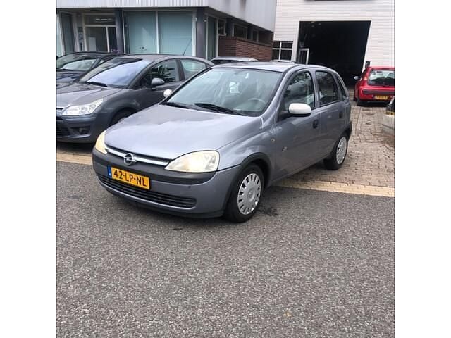 Grijs Gebruikt 2003 Opel Corsa Njoy Hatchback | € 995 (Eerlijke prijs) - Afbeelding 1/4